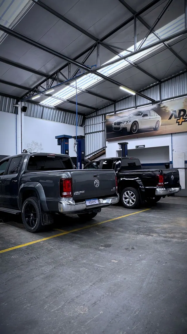 Picapes Volkswagen Amarok nos boxes de serviço